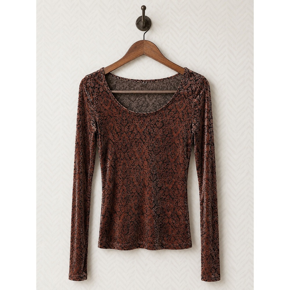 Aeropostale Vintage Vibes Meet Modern Comfort: Reversible Velvet Burnout Top